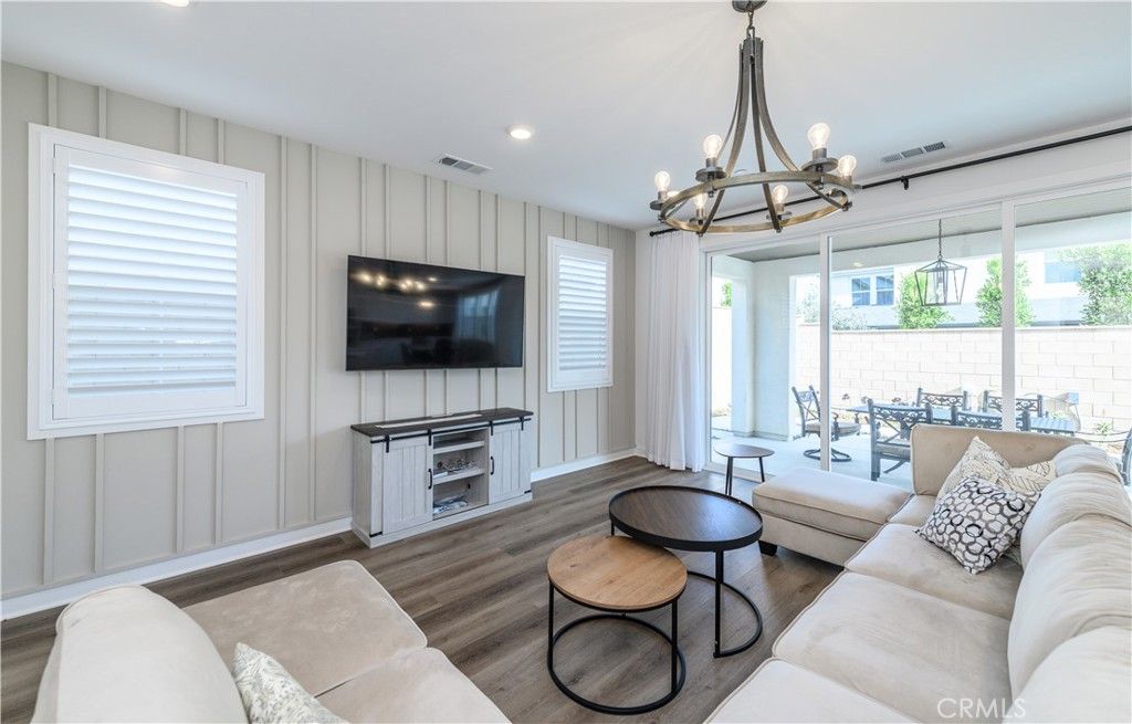 Interior, Living room, Pendant Lights, Recessed Lighting, Wood Texture Flooring