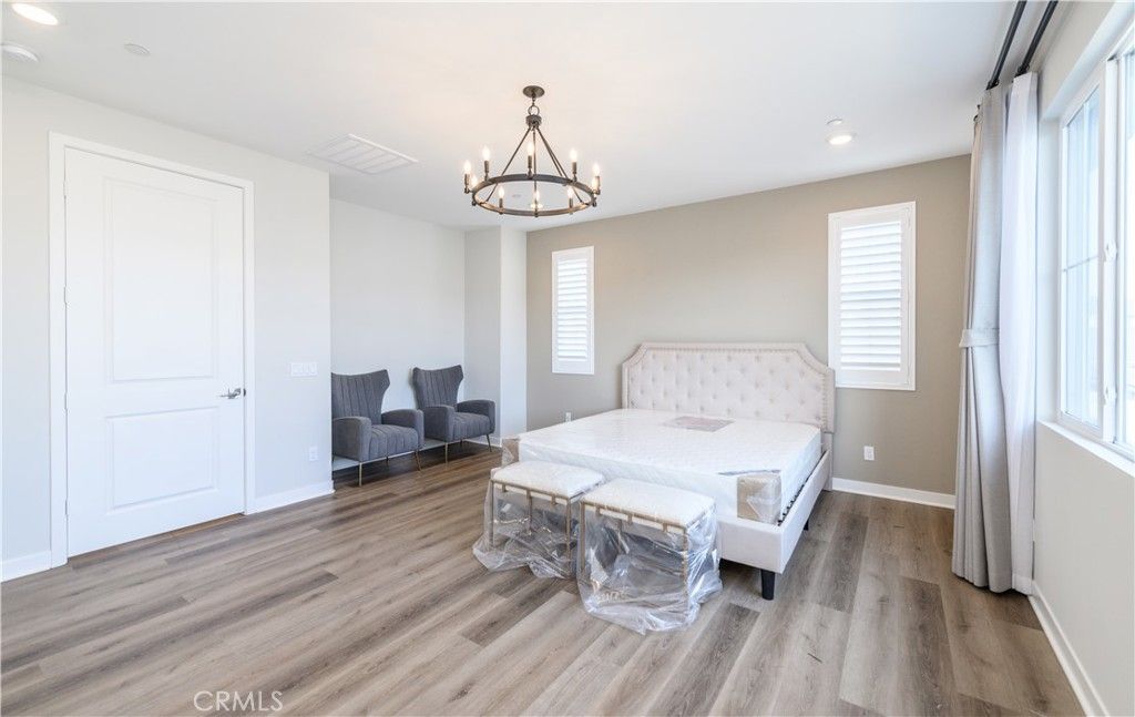 Chandelier, Interior, Recessed Lighting, Wood Texture Flooring