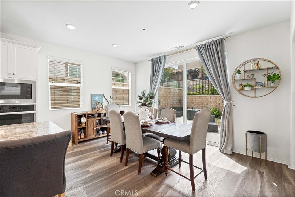 Dining room, Interior, Kitchen, Recessed Lighting, Wood Texture Flooring