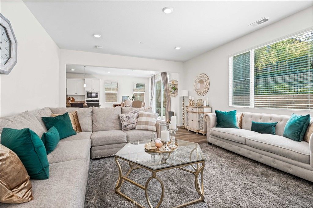 Interior, Kitchen, Living room, Pendant Lights, Recessed Lighting, Wood Texture Flooring