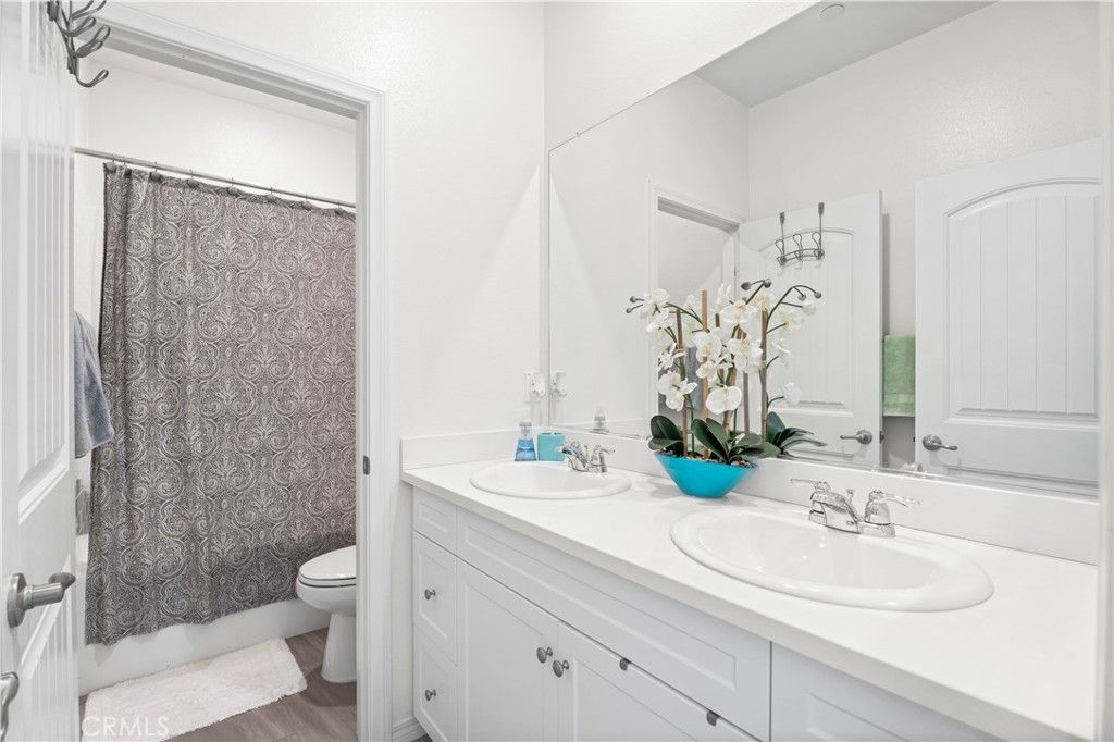 Bathroom, Dual Sink Vanities, Interior, Wood Texture Flooring