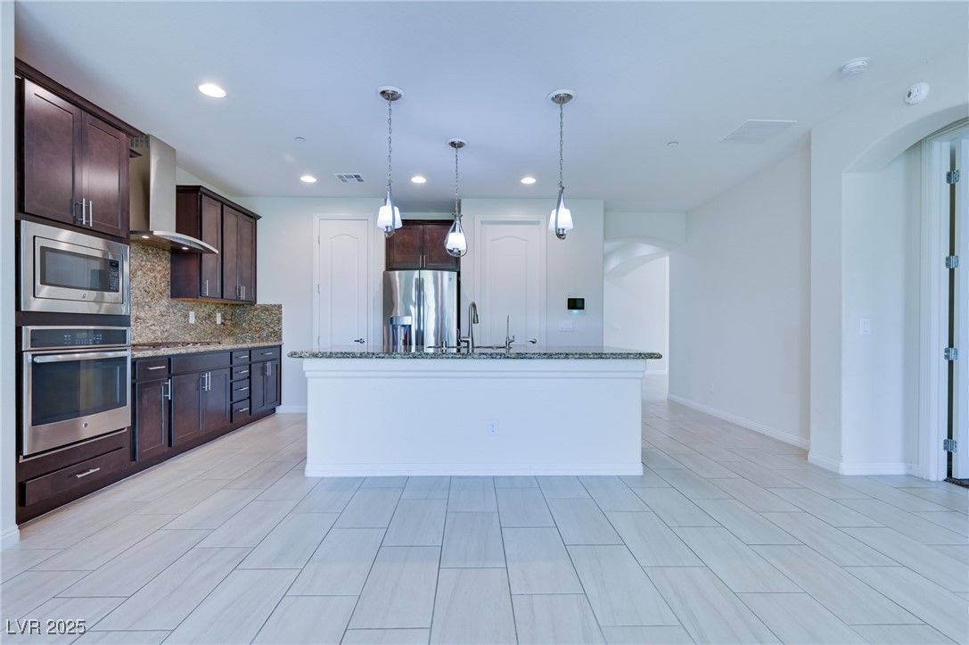 Interior, Kitchen, Pendant Lights, Recessed Lighting, Stainless Steel Appliances