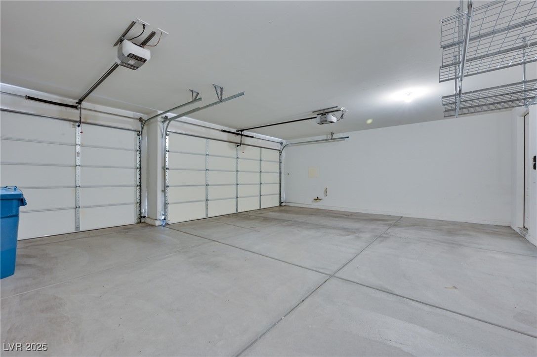 Garage, Interior