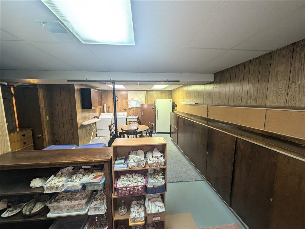 Interior, Wooden Walls