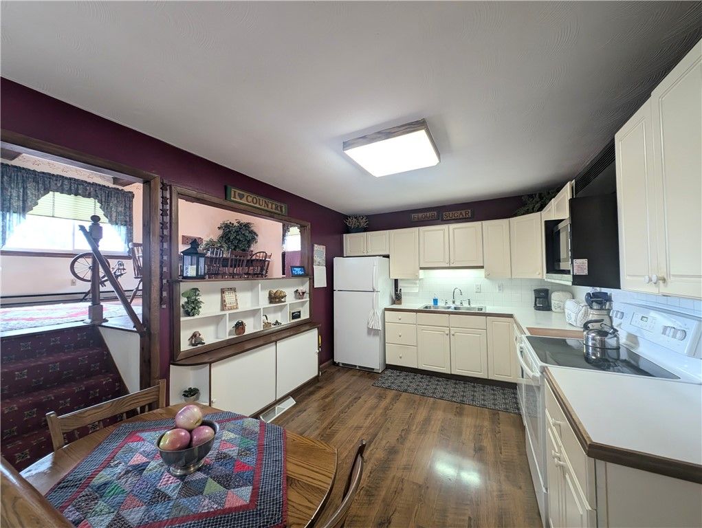 Interior, Kitchen, Wood Texture Flooring