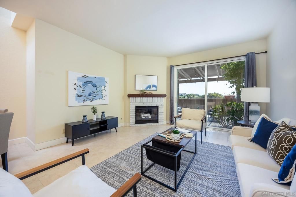 Fireplace, Interior, Living room