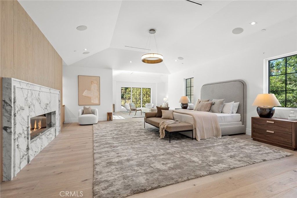 Bedroom, Fireplace, Interior, Living room, Pendant Lights, Recessed Lighting, Wood Texture Flooring