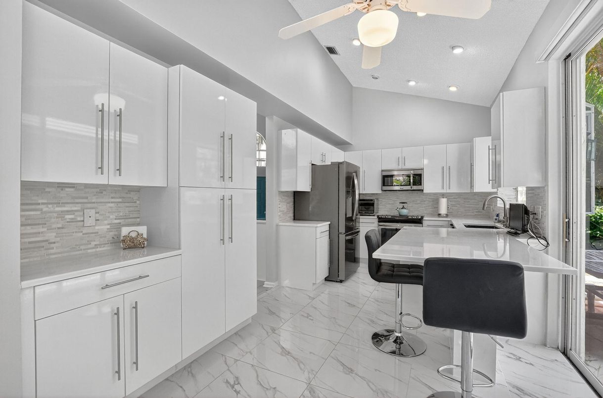 Interior, Kitchen, Marble, Recessed Lighting, Stainless Steel Appliances