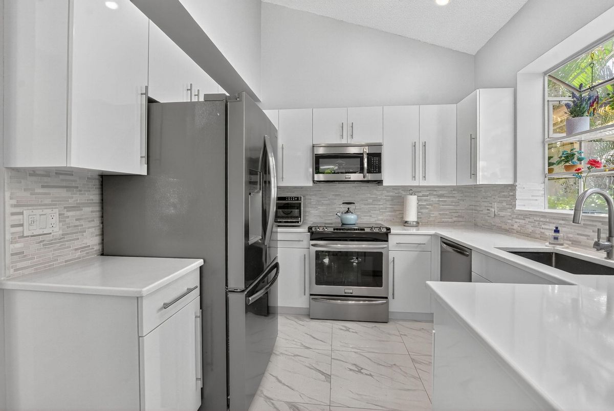 Interior, Kitchen, Marble, Recessed Lighting, Stainless Steel Appliances