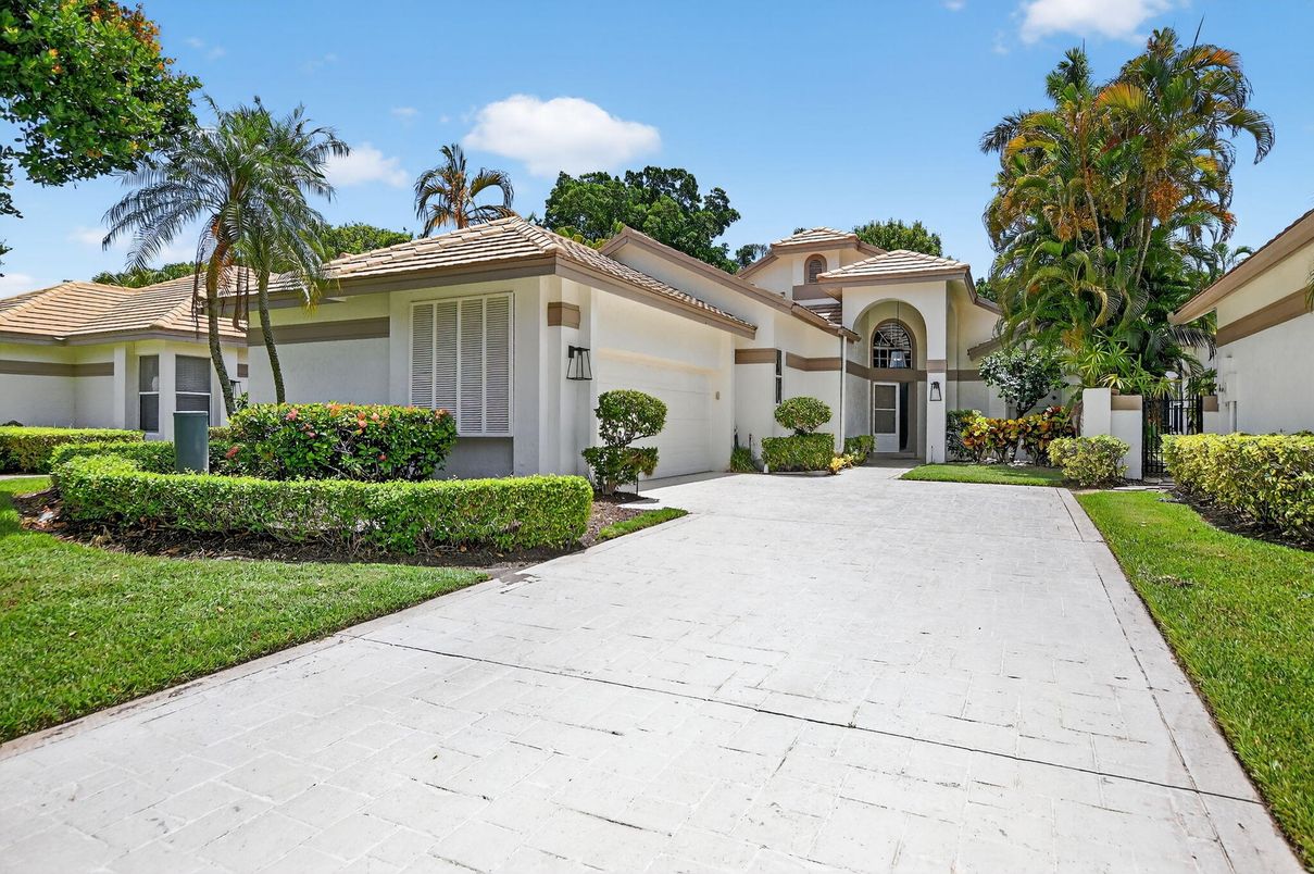 Attached, Backyard, Exterior, Facade, Mediterranean