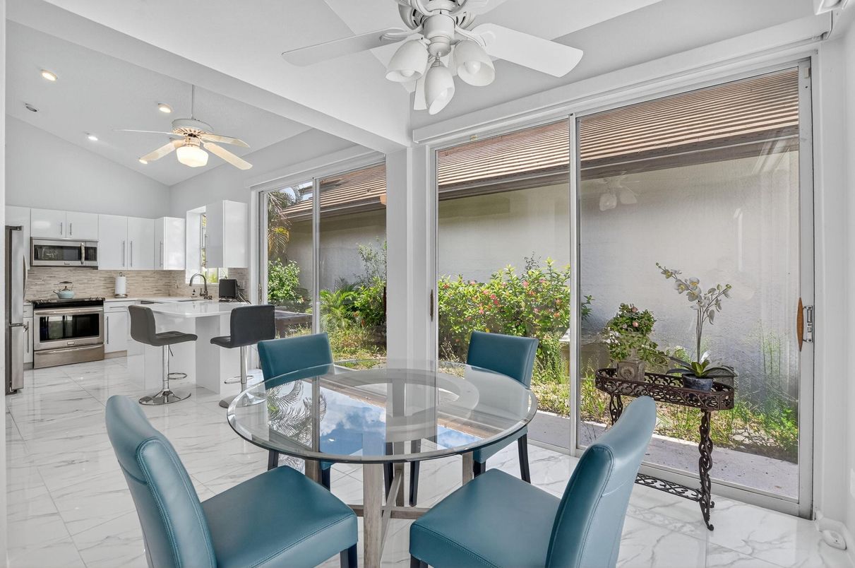 Dining room, Interior, Kitchen, Marble, Recessed Lighting, Stainless Steel Appliances
