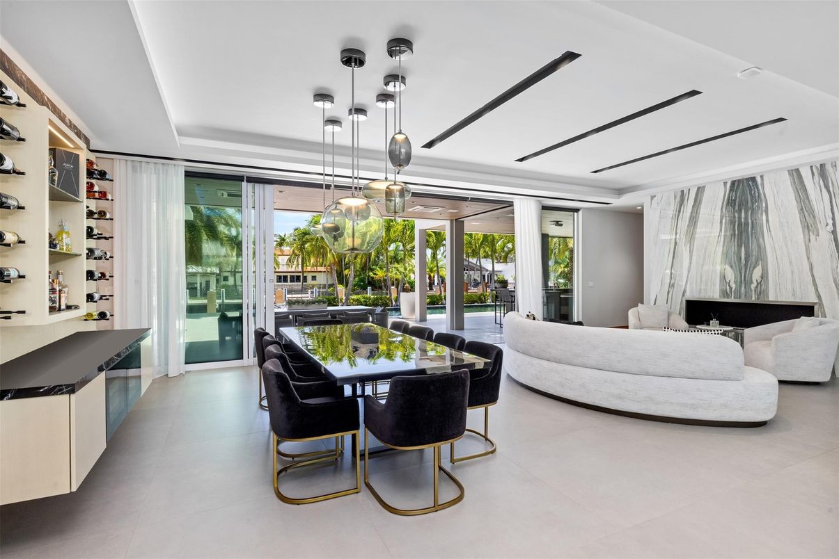 Dining room, Interior, Living room, Pendant Lights