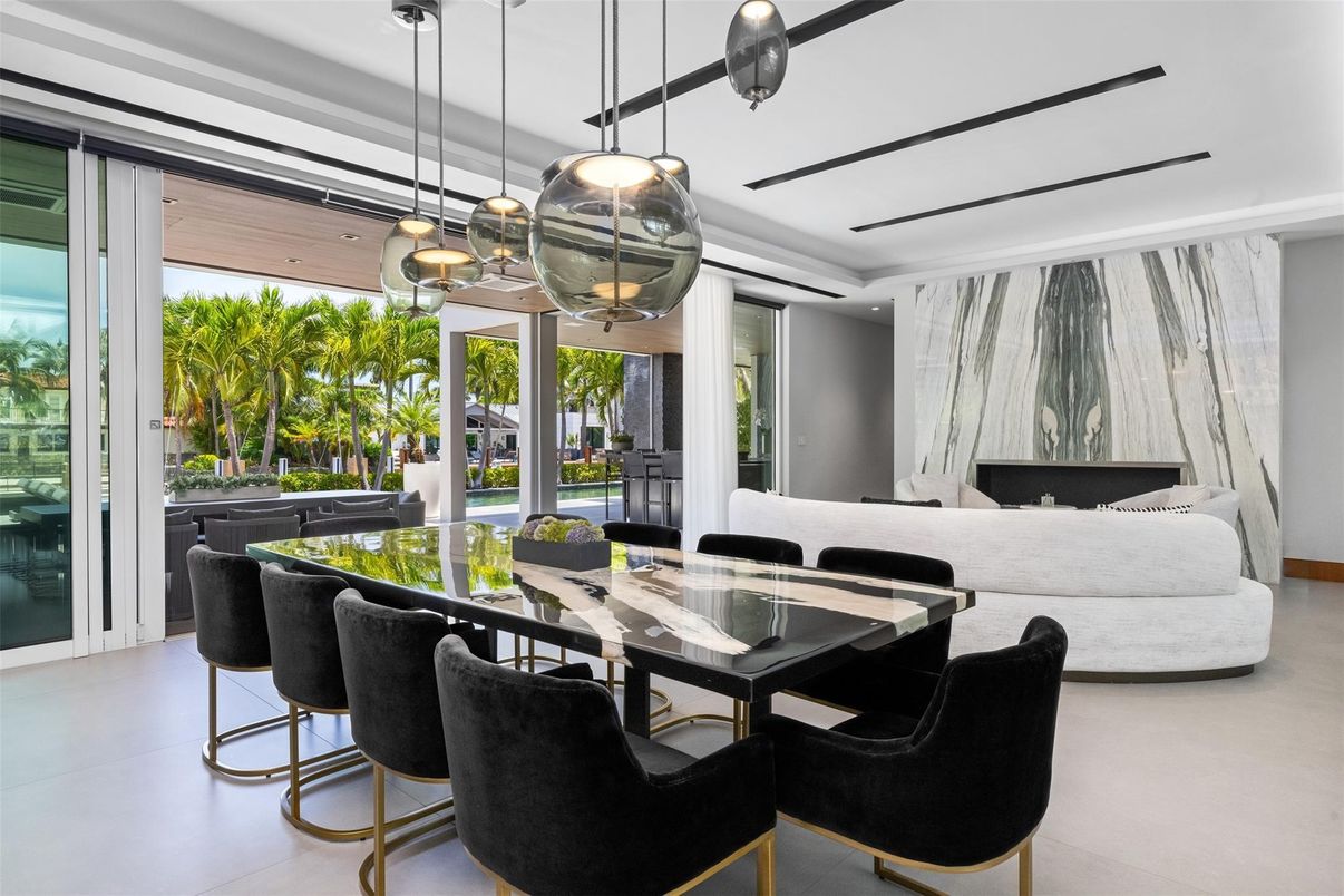 Dining room, Interior, Pendant Lights