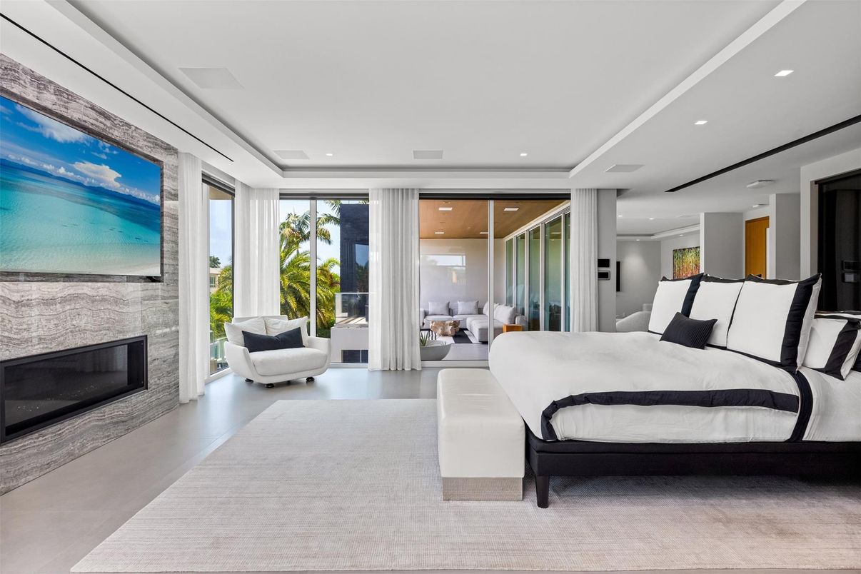 Bedroom, Fireplace, Interior, Recessed Lighting