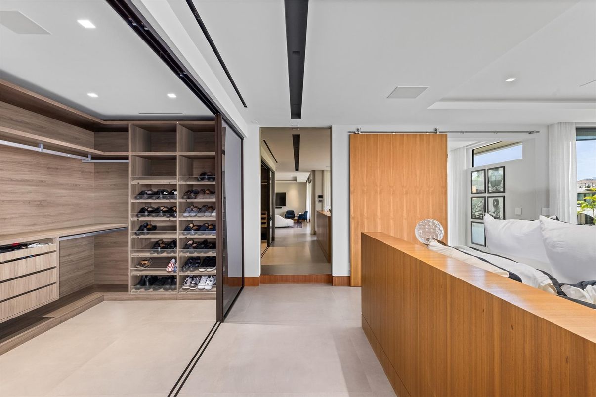 Interior, Recessed Lighting, Wooden Walls