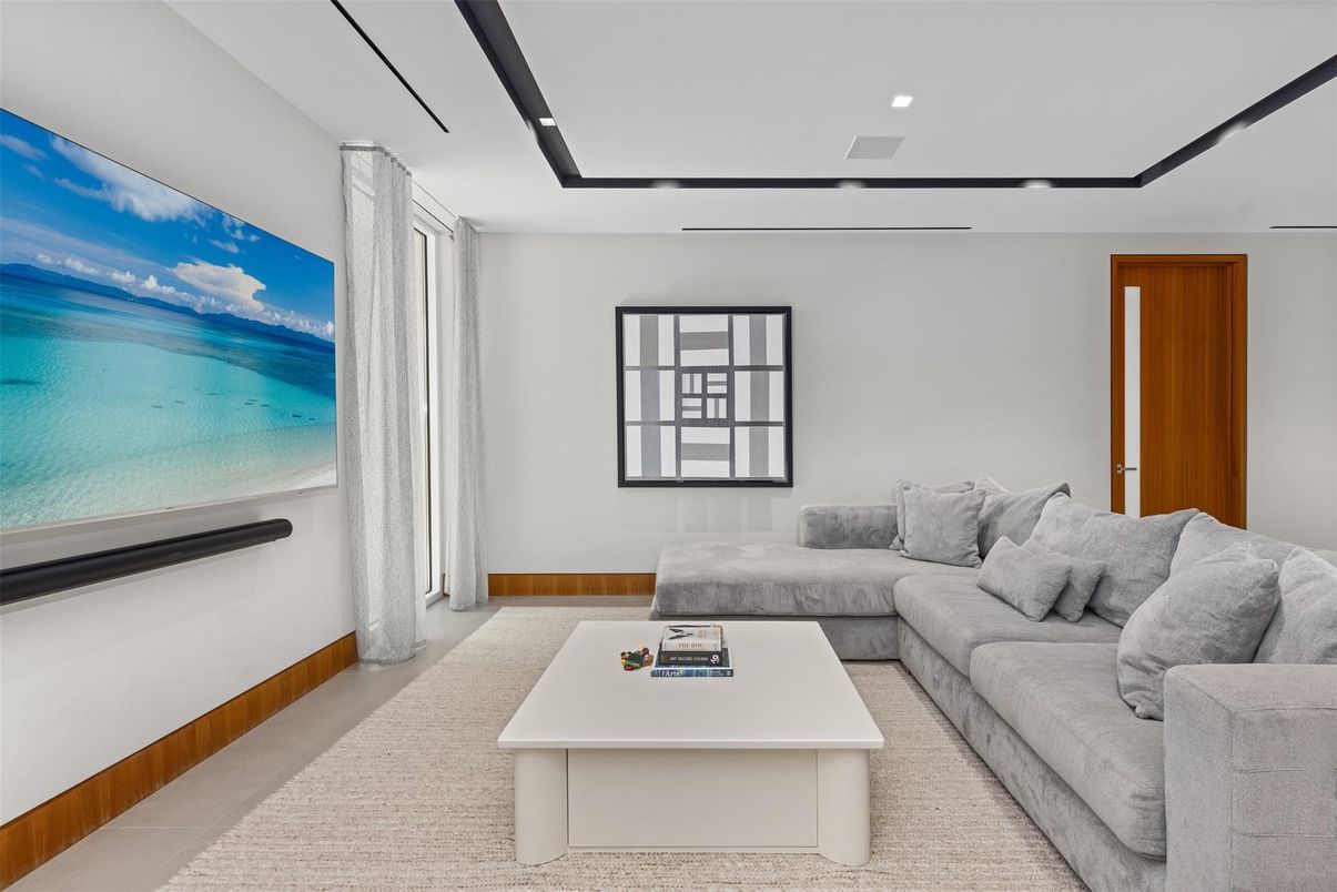 Interior, Living room, Recessed Lighting, Water