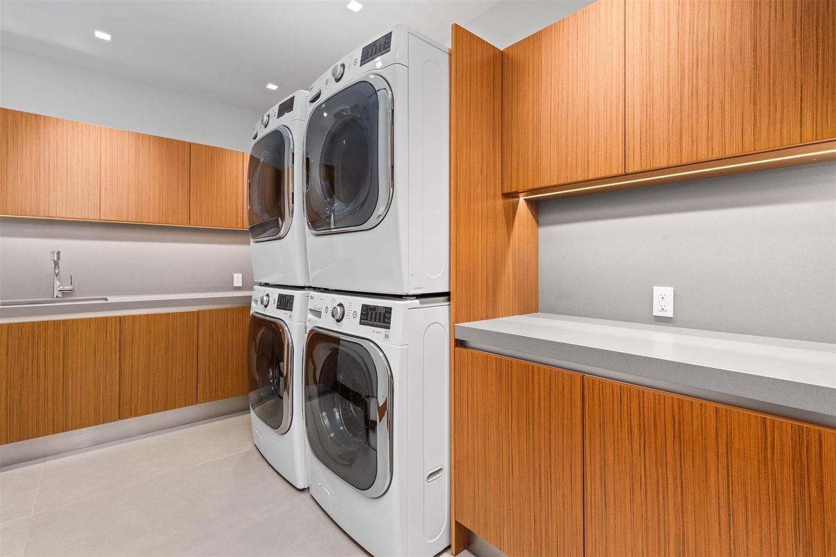 Interior, Recessed Lighting, Washer