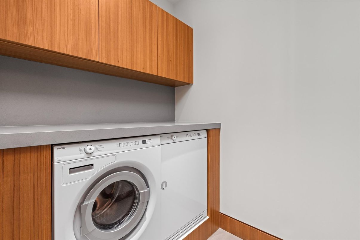 Interior, Washer
