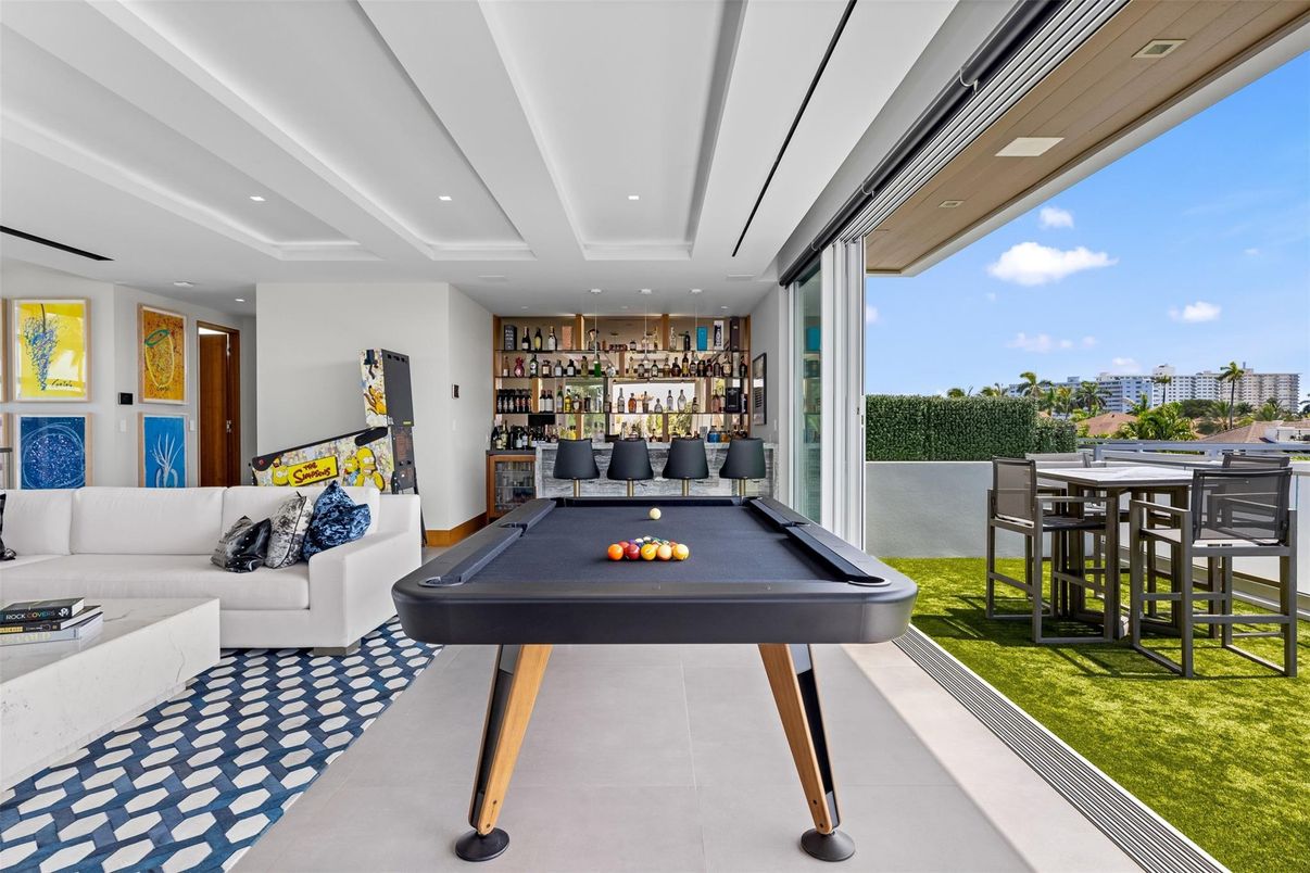Billiard Table, Game Room, Interior, Living room, Recessed Lighting