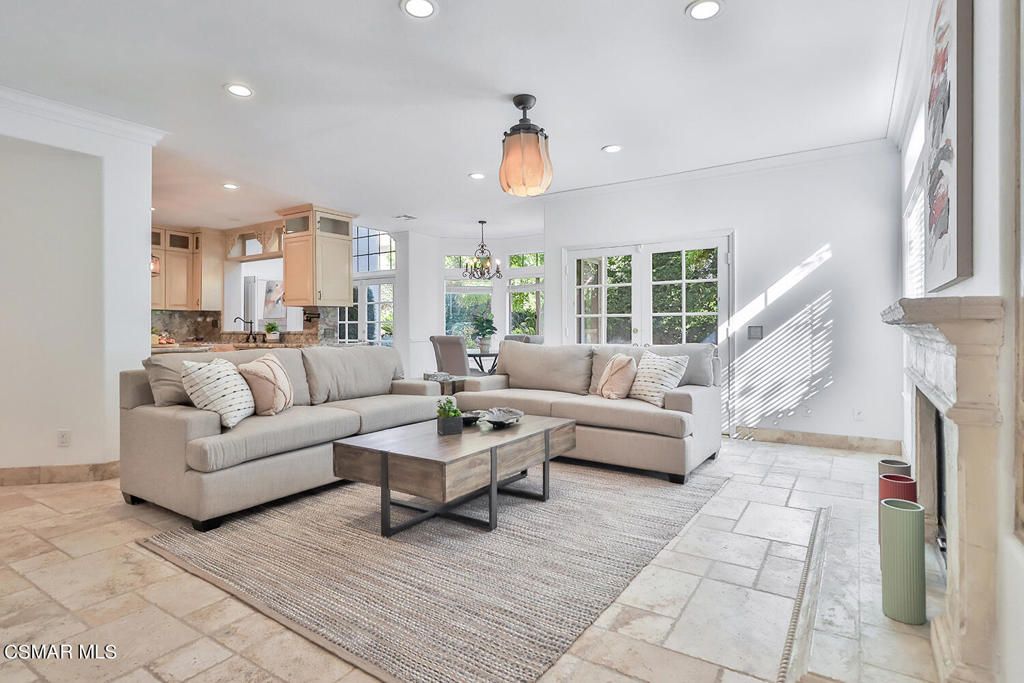 Fireplace, Interior, Kitchen, Living room, Pendant Lights, Recessed Lighting