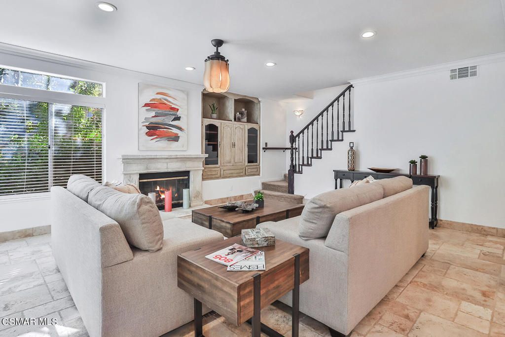 Fireplace, Interior, Living room, Pendant Lights, Recessed Lighting