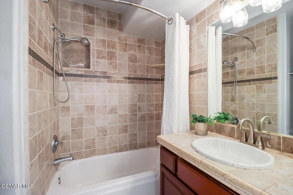 Bathroom, Interior, Tile Countertops