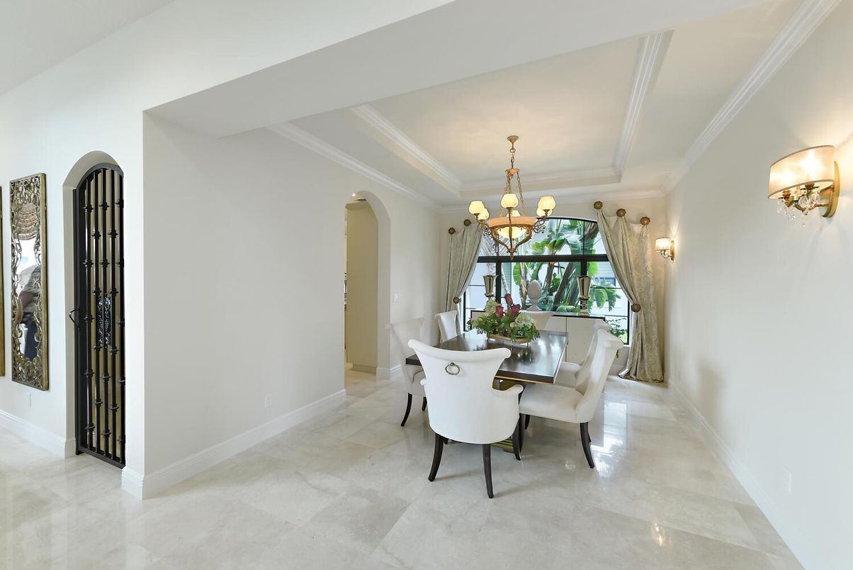 Chandelier, Dining room, Interior