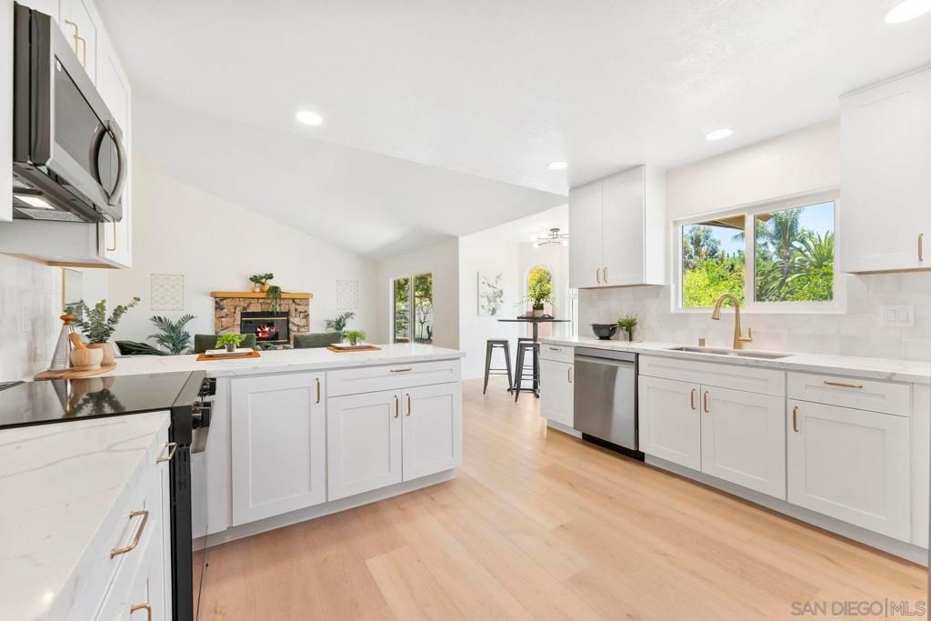Fireplace, Interior, Kitchen, Recessed Lighting, Wood Texture Flooring