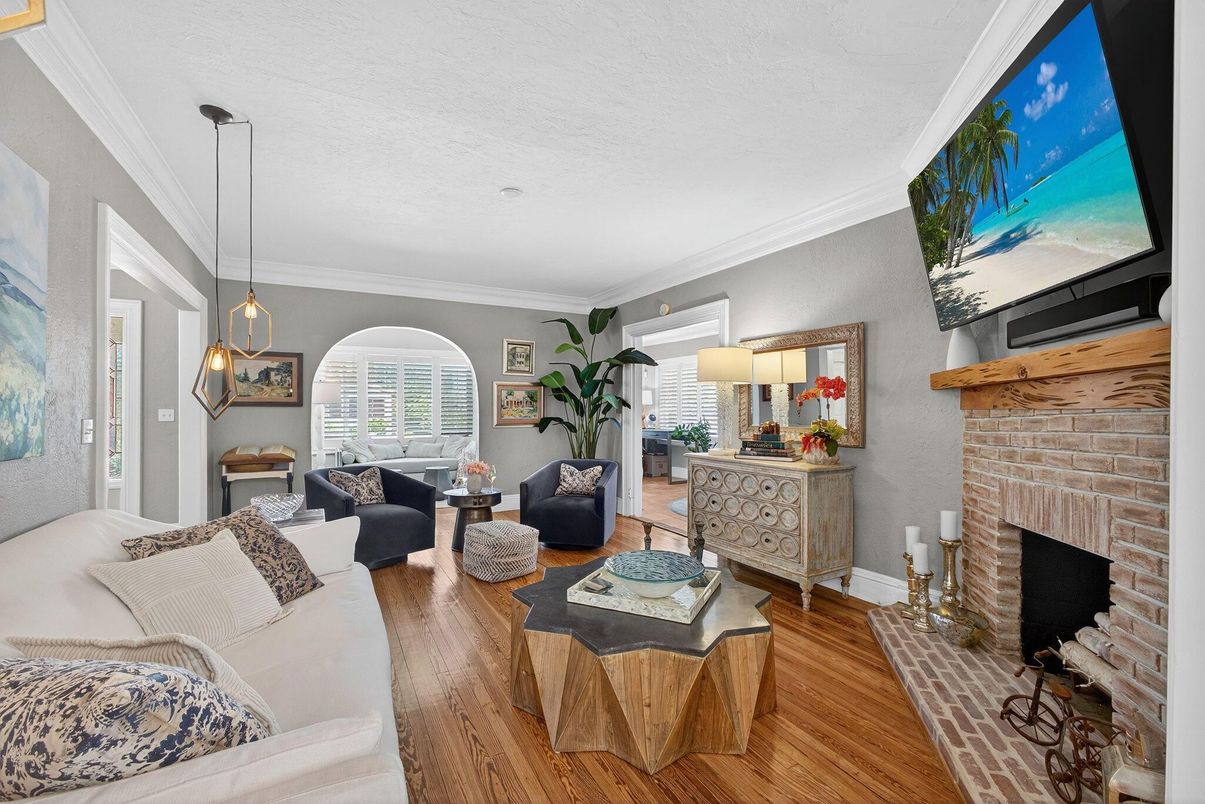 Fireplace, Interior, Living room, Pendant Lights, Stone Walls, Wood Texture Flooring