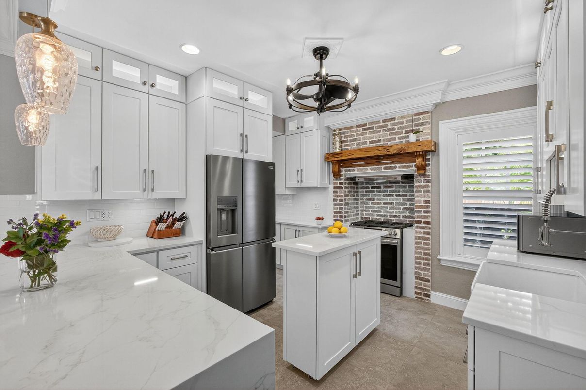 Interior, Kitchen, Pendant Lights, Recessed Lighting, Stainless Steel Appliances
