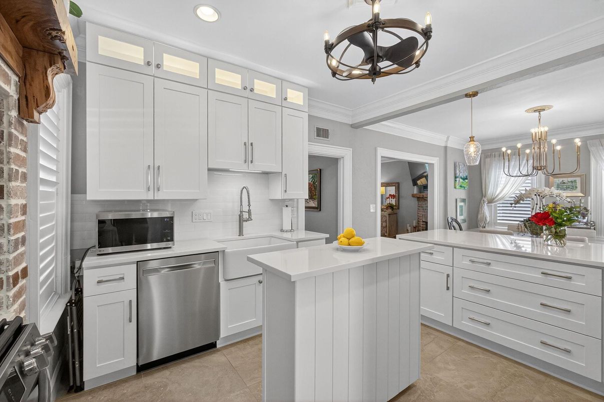Interior, Kitchen, Pendant Lights, Recessed Lighting, Stainless Steel Appliances