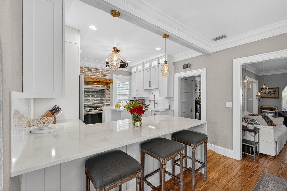 Interior, Kitchen, Pendant Lights, Recessed Lighting, Wood Texture Flooring