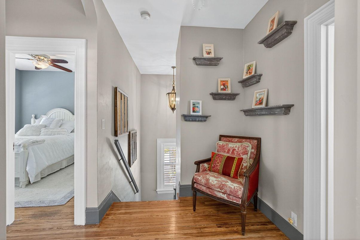 Bedroom, Interior, Pendant Lights, Wood Texture Flooring