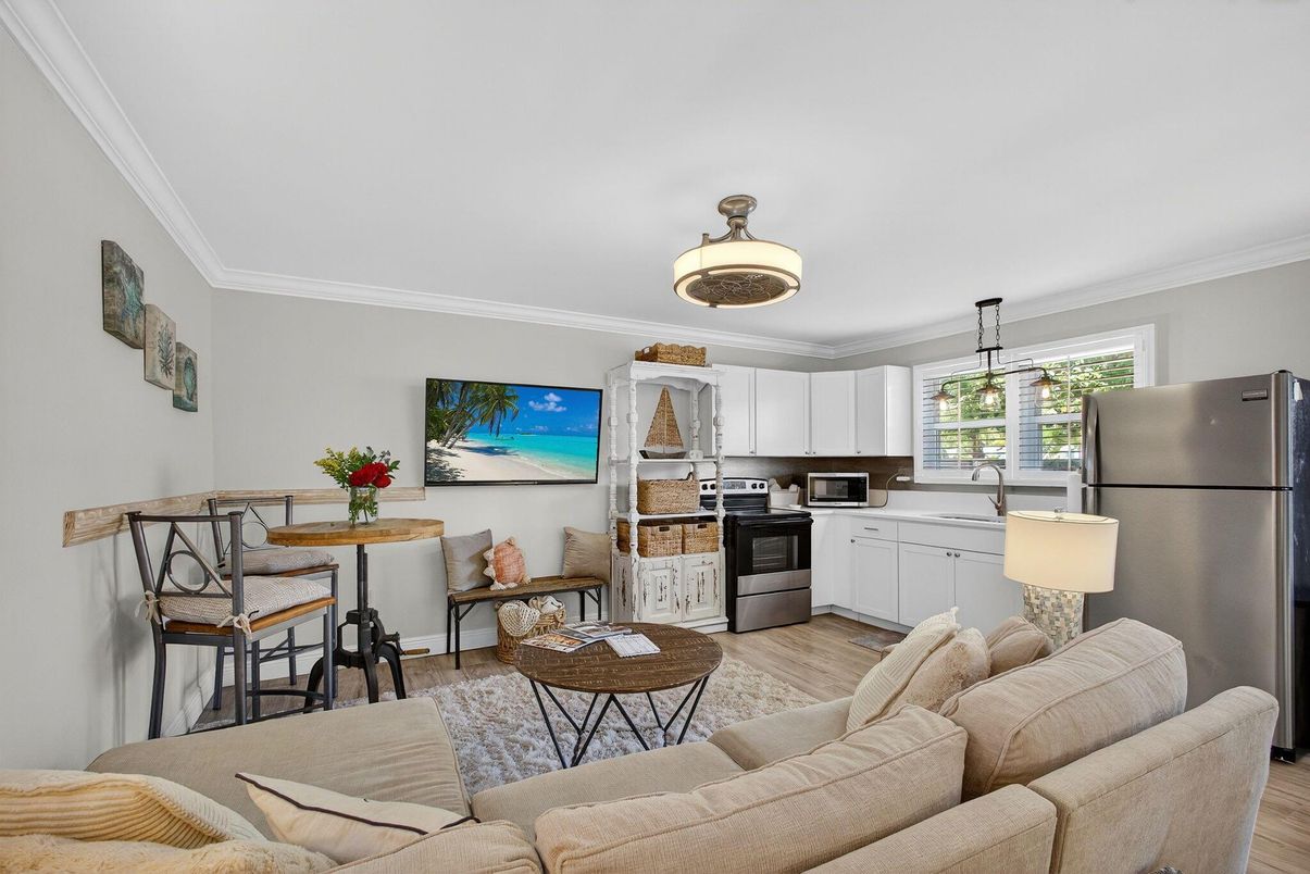 Dining room, Interior, Kitchen, Living room, Pendant Lights, Stainless Steel Appliances, Wood Texture Flooring