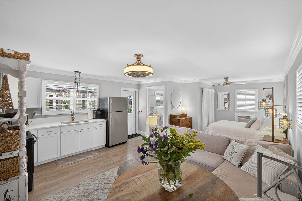Interior, Kitchen, Living room, Pendant Lights, Wood Texture Flooring
