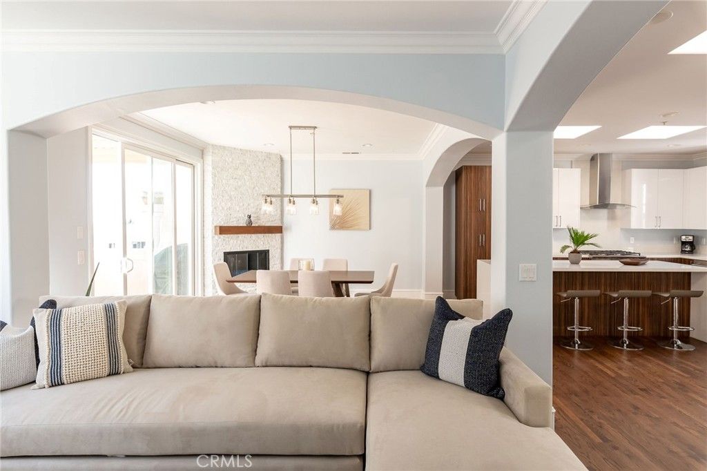 Dining room, Fireplace, Interior, Kitchen, Living room, Pendant Lights, Wood Texture Flooring