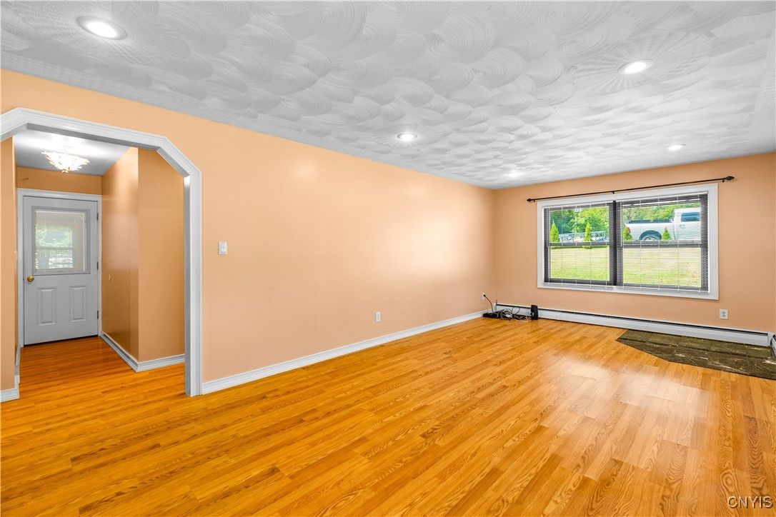 Empty room, Interior, Recessed Lighting, Wood Texture Flooring