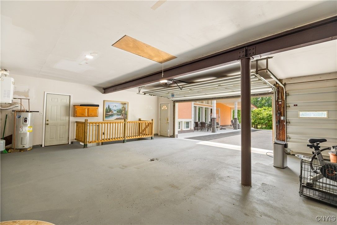 Garage, Interior