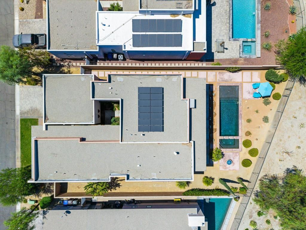 Exterior, Drone