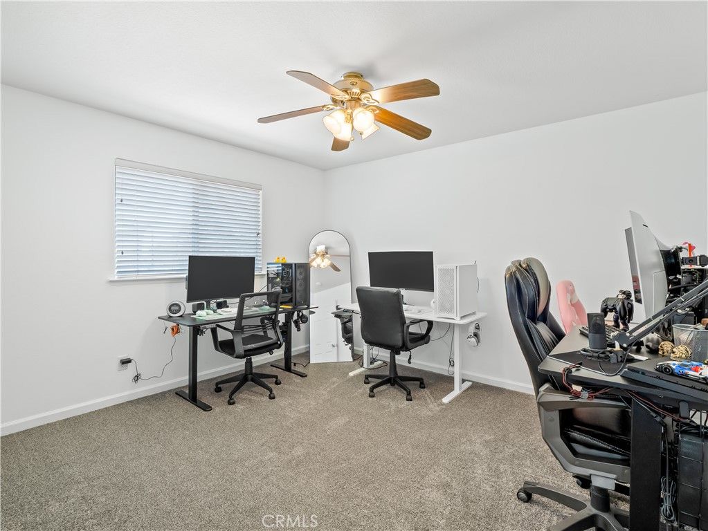 Home Office, Interior