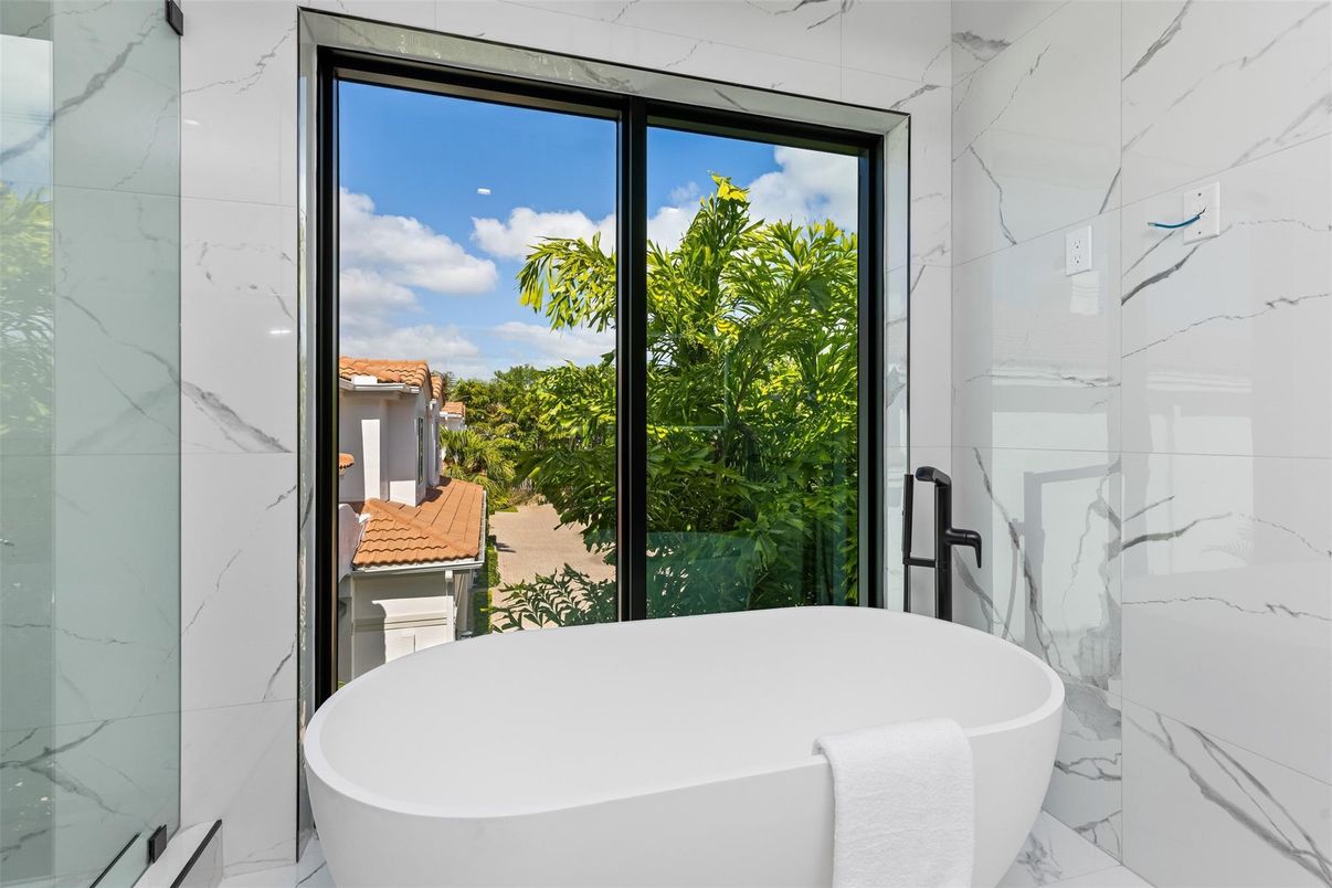 Bathroom, Free Standing Baths, Interior, Marble, Marble Walls