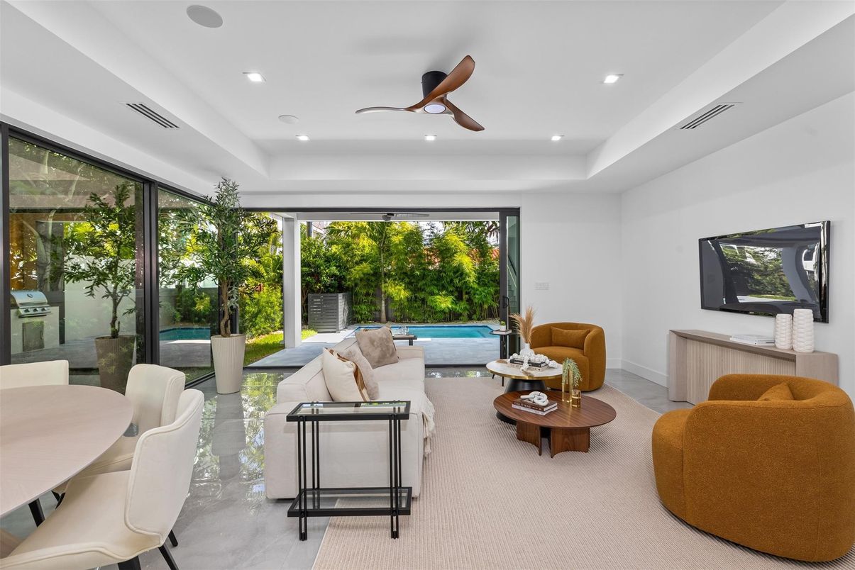 Dining room, Interior, Living room, Recessed Lighting