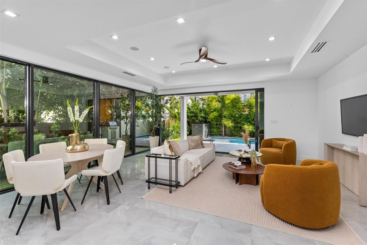 Dining room, Interior, Living room, Recessed Lighting