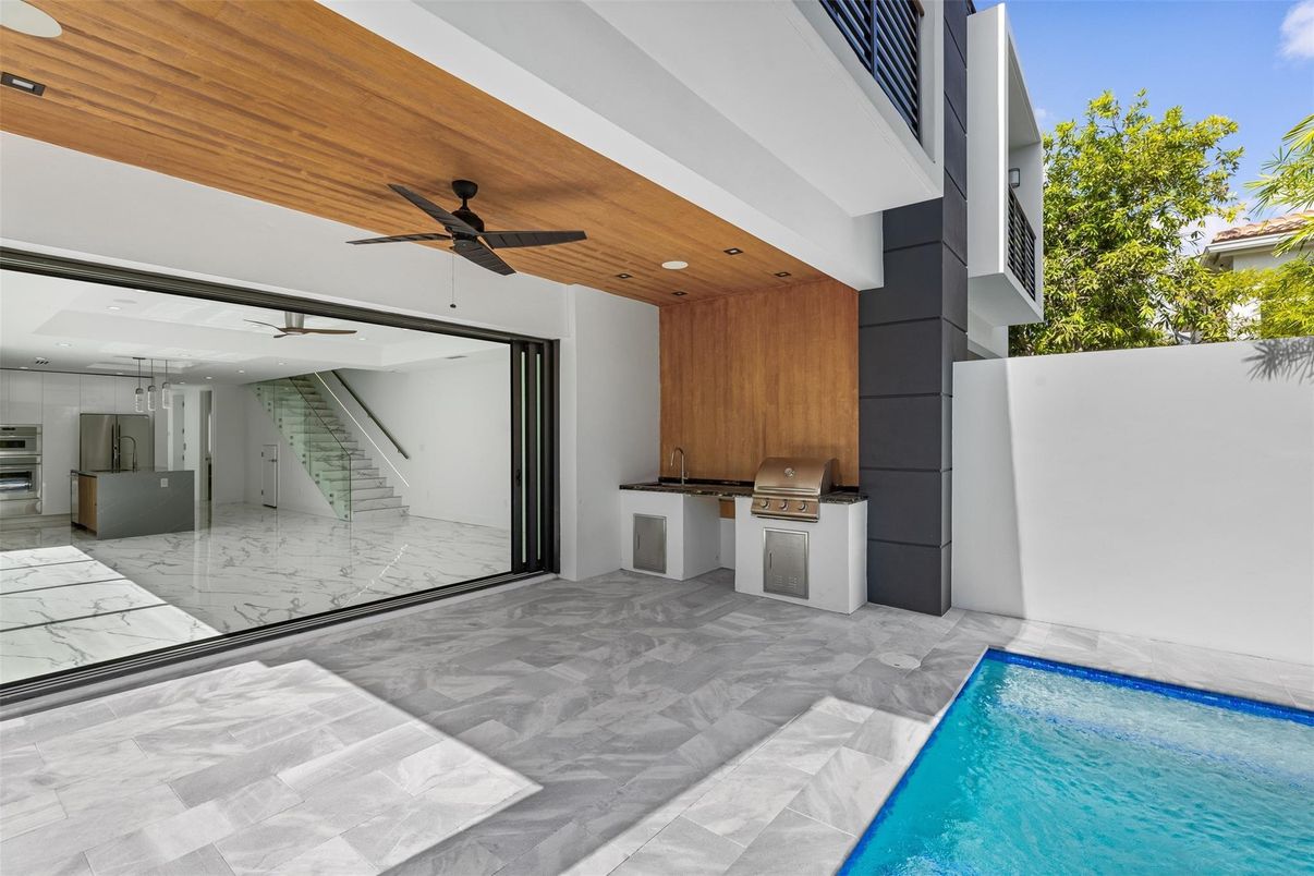 Interior, Pool, Recessed Lighting