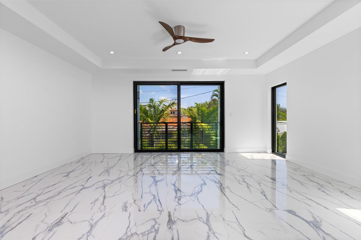 Empty room, Interior, Marble, Recessed Lighting