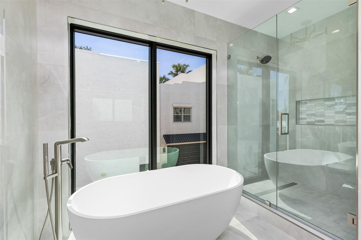 Bathroom, Free Standing Baths, Glass Shower, Interior, Recessed Lighting