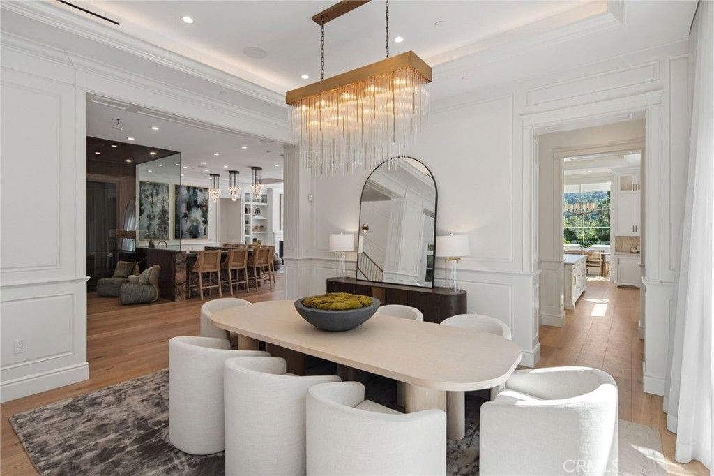 Chandelier, Dining room, Interior, Pendant Lights, Recessed Lighting, Wood Texture Flooring