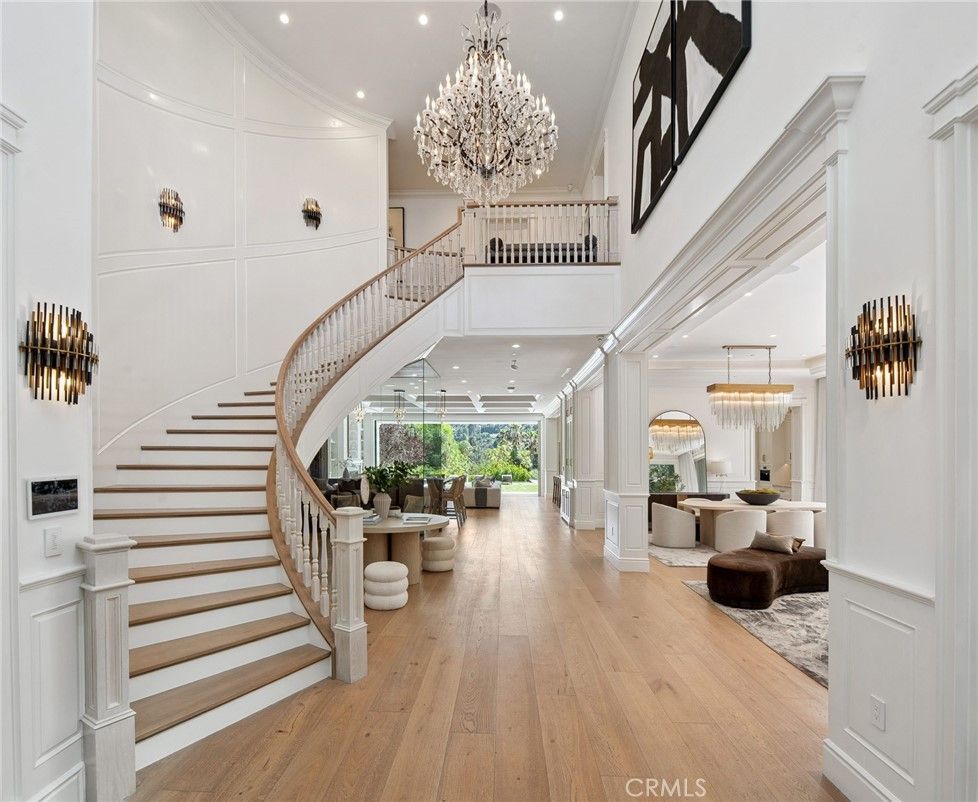 Chandelier, Dining room, Interior, Pendant Lights, Recessed Lighting, Wood Texture Flooring