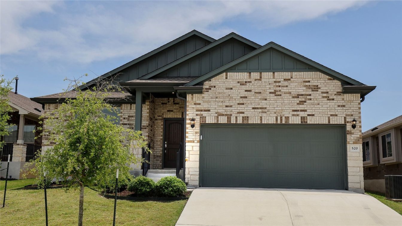 Attached, Exterior, Facade, Brick Traditional
