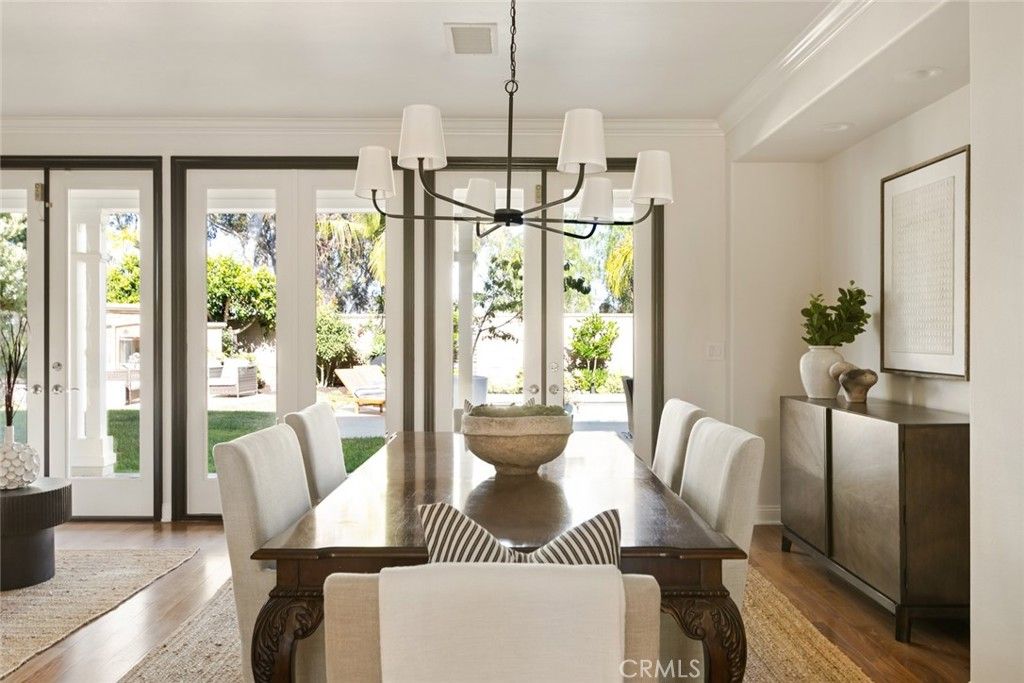 Chandelier, Dining room, Interior, Wood Texture Flooring